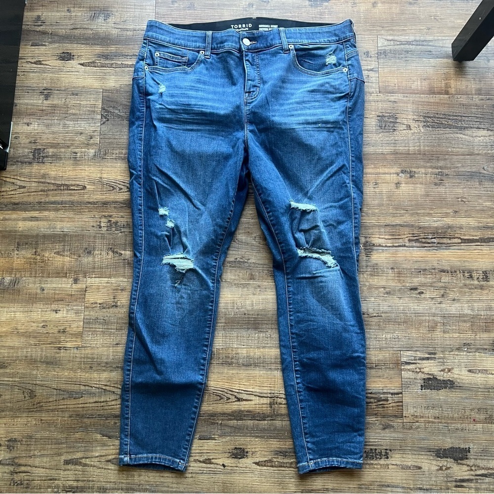 Torrid Womens Plus Size Bombshell Skinny Jeans Premium Stretch Blue Denim Sz 22R